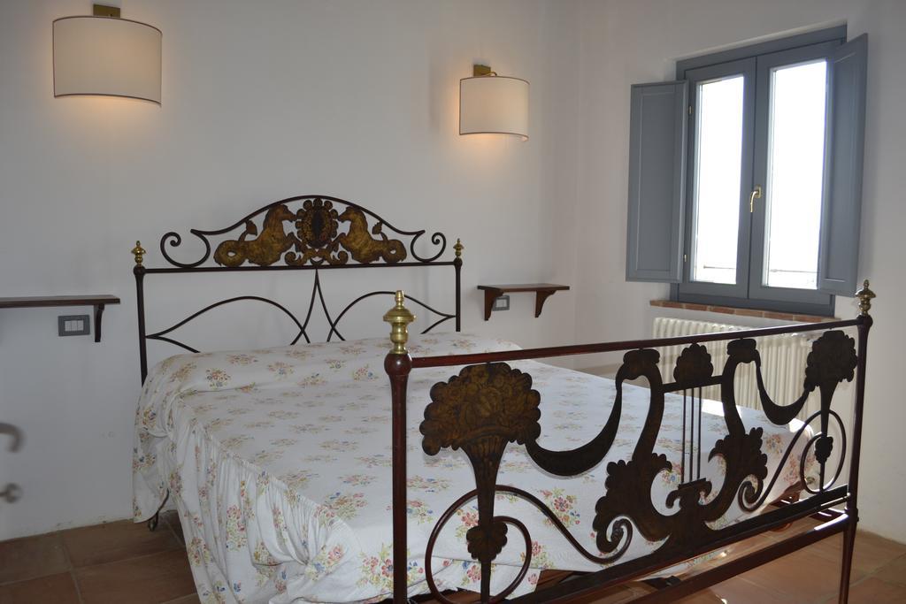 Recchi Franceschini Bike Hotel Last - Minute - Availability Montalto delle Marche Habitación foto